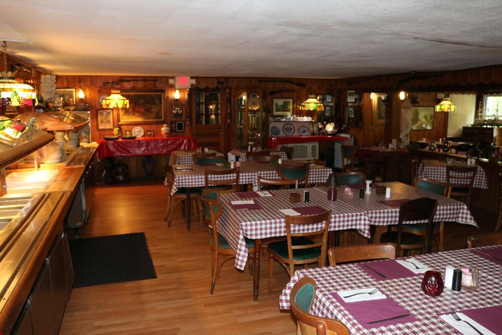 Colonial Inn Pine Hill Екстер'єр фото